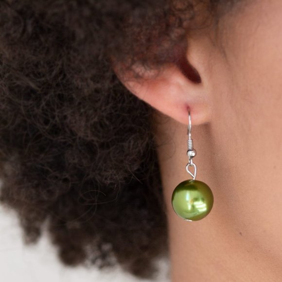 NWT Take Note green and silver pearl necklace set - Picture 3 of 3